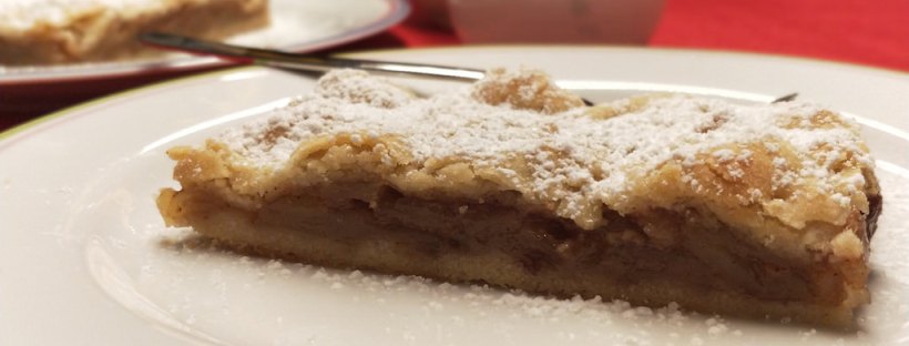 Gedeckter Apfelkuchen