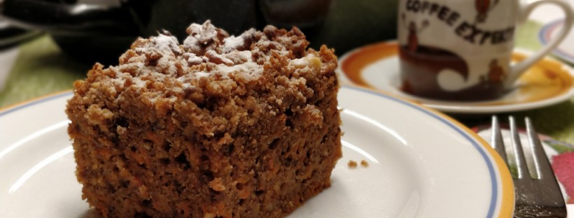 Karotten-Walnuss-Streusel-Kuchen