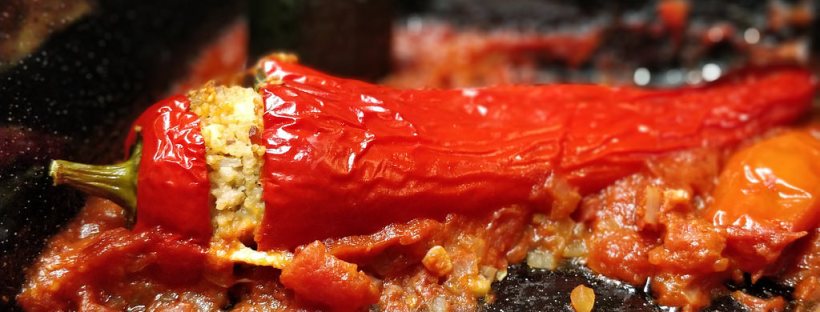 Gefüllte Paprika & Zucchini mit Couscous, Schinken und Feta
