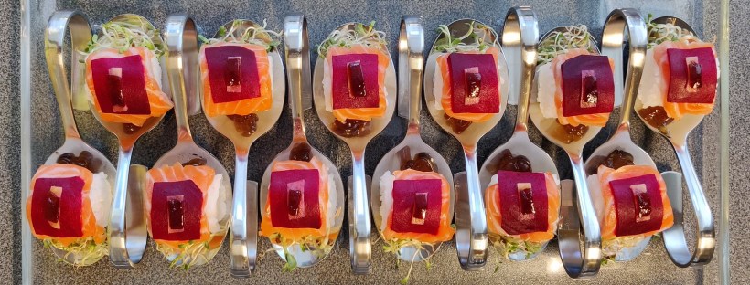 Nigiri-Sushi on a spoon 🇯🇵