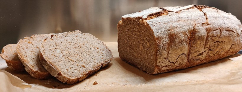 Dreikornbrot {Sauerteigbrot}