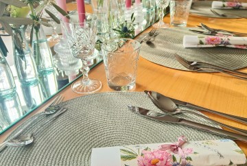 "Frühling" 2024 - Essen mit Freunden