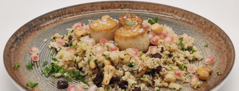 Karfiol-Couscous mit Za'atar und "Jakobsmuschel"